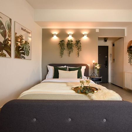 Read All About It - Stylish Central Studio Bucureşti Eksteriør bilde